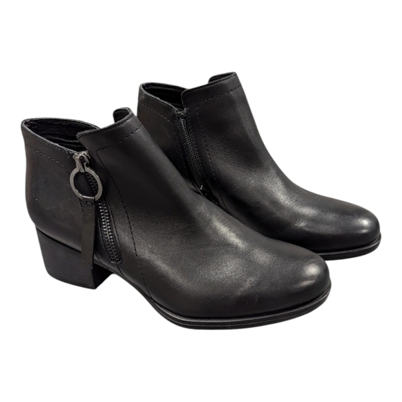 Naturalizer Denali Black Leather Double Zip Ankle Boots 7 Wide retails for $160 - Picture 2 of 11